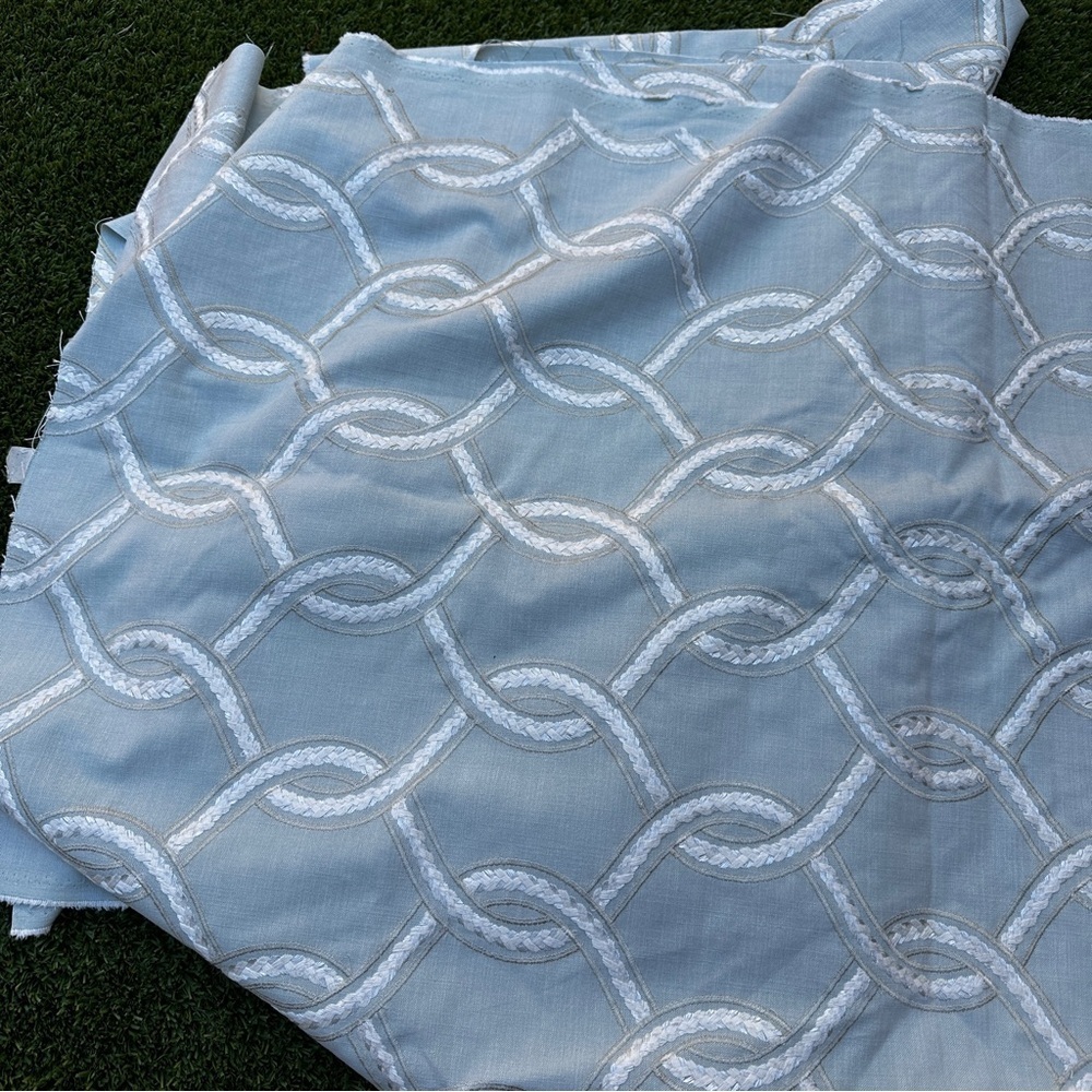 Kovi geometric upholstery fabric - Picture 7 of 8